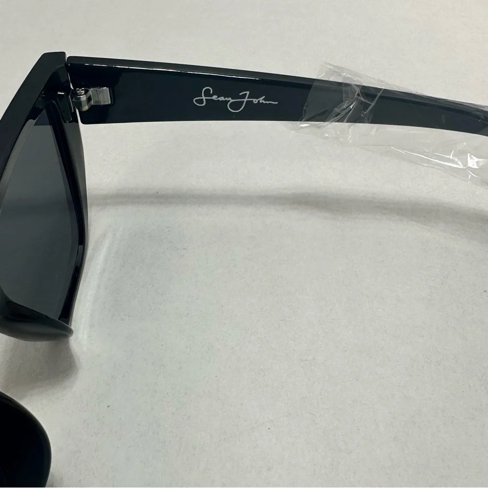 Sean John Black Cat Eye Vintage Style‎ Sunglasses / Dark Grey UV Lenses - New